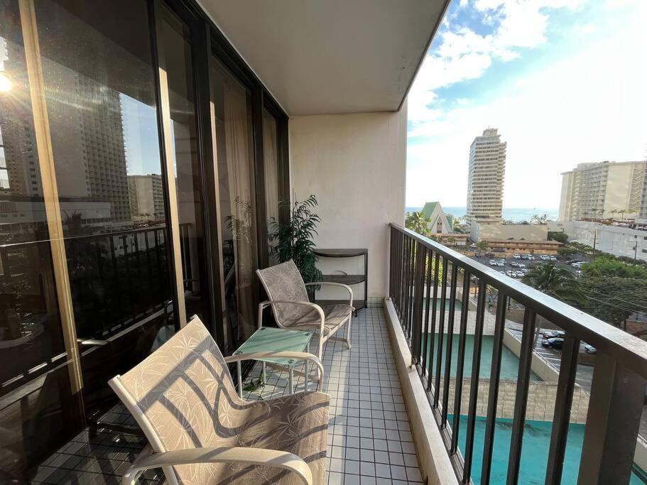 Aloha 1 Bed 1 Bath Sleeps 4 * Honolulu