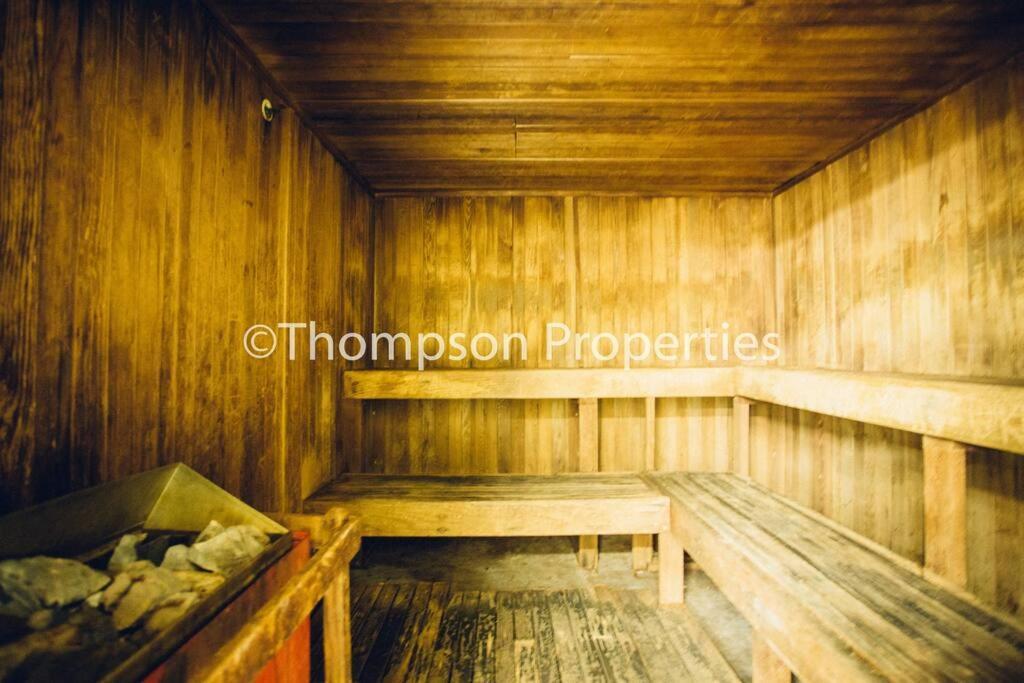 Aloha 1 Bed 1 Bath Sleeps 4 Apartment