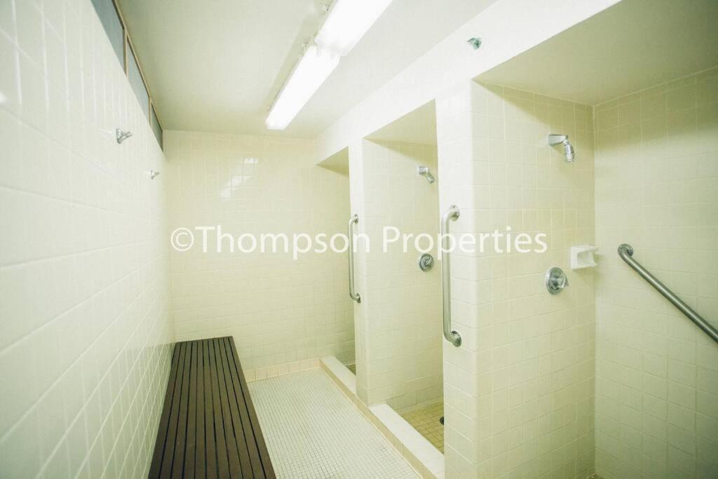 Aloha 1 Bed 1 Bath Sleeps 4 Honolulu